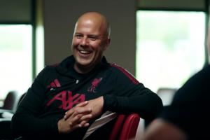 斯洛特:我父亲永远不会派上球员斯洛特 我17岁就替父亲临时执教了