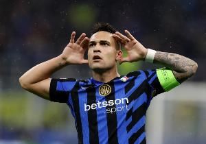 劳塔罗在7个不同赛季为国米欧冠破门，队史首位